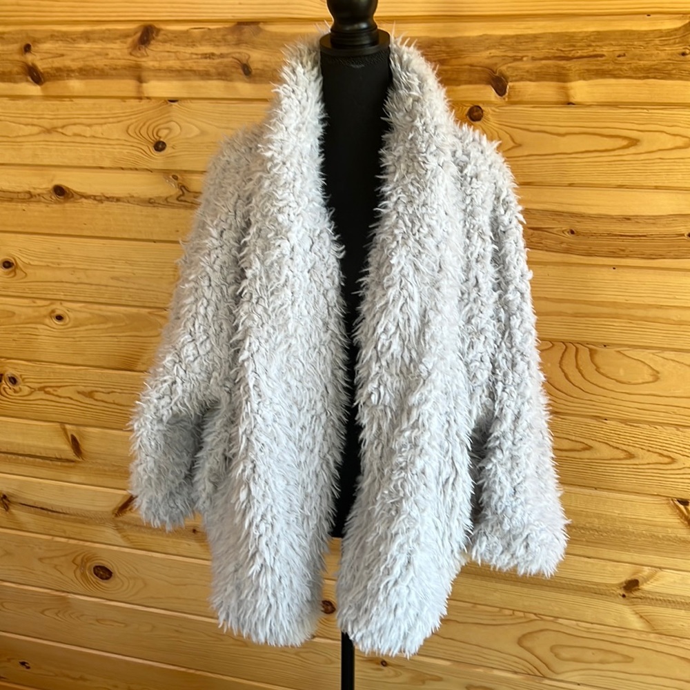 Express Faux fur Jacket - M/L